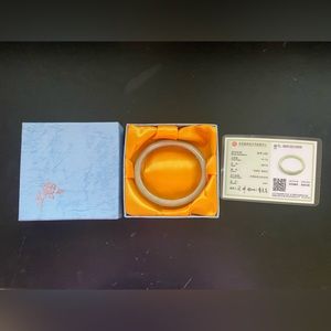 Jade bangle bracelet with authenticity card
